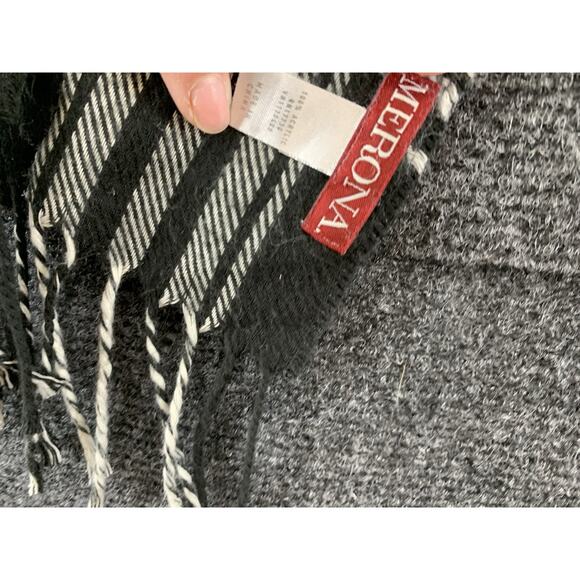 Merona Women’s Scarf Flannel Plaid Black White One Size - Picture 4 of 7